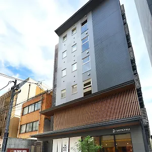 *** Hotel The Pocket Shijo Karasuma Japón
